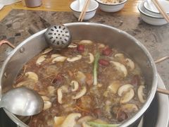 -乳仔牛牦牛汤锅 烤羊排(松潘古城店)