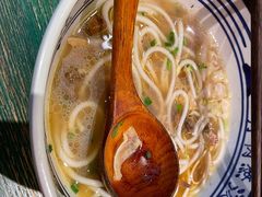 -鑫花溪牛肉米粉(东环大润发店)