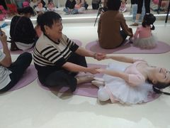 -艺熠舞蹈口才主持表演艺术中心(爱琴海校区)
