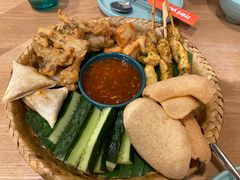 市场招手停炸食拼盘-迷你椰·泰式大排档(共康店)