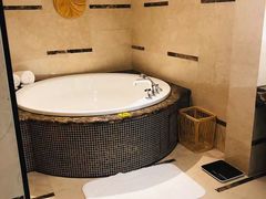 -青岛海尔洲际酒店