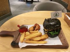 -LO CALCOW卡路力轻食主义餐厅(陆家嘴店)