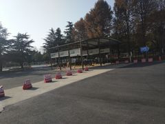 -上海佘山国家森林公园东门地面停车场
