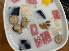 -老何家后安粉·糟粕醋海鲜火锅(三亚湾椰梦长廊店)