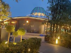 -茅草房·河畔园林火锅