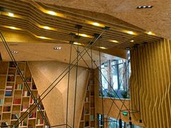 -新华里咖啡书吧(新华书店小寨店)