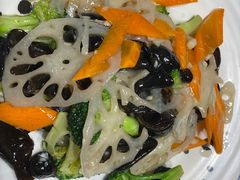 -南京金牛湖巨碗鱼头