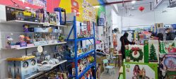 -逝水玩具折扣店