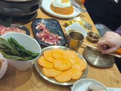 -青瓦餐厅·生鱼片·韩园烤肉(西塔店)