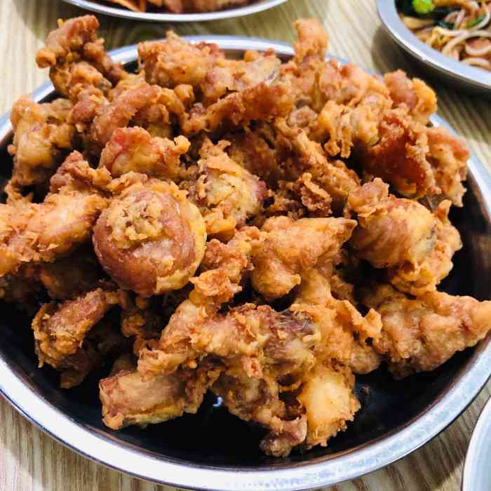 渔村炸鸡店(渔村路店)-"来三亚期间跟风来打卡一家网红炸鸡店九点.