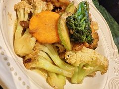-秘密旅行Bonjour(黑金冠 江南西店)