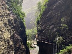 -龙水峡地缝景区