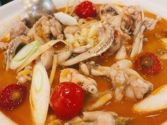 自制泡菜牛蛙锅-付掌柜在成都·热炒砂锅集(金禾店)