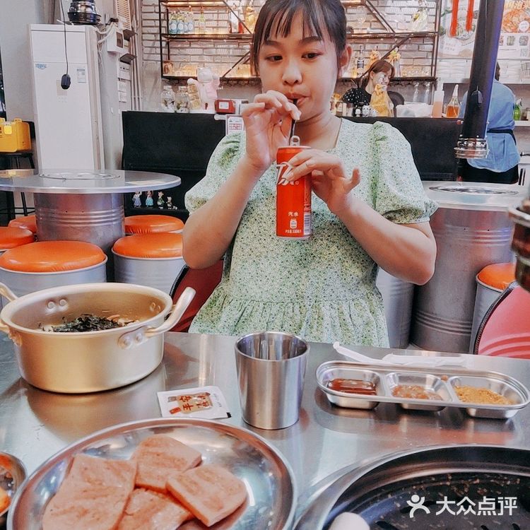 烤肉快乐[亲亲]吃肉自由