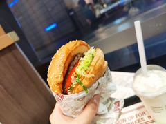 火烤牛肉汉堡-The Habit Burger Grill 哈比特汉堡(世博店)