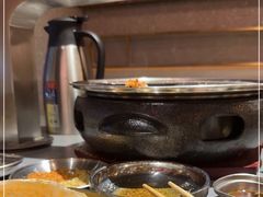 -围炉肉舍•炭烤活鳗•丹东海鲜烤肉(步行街店)