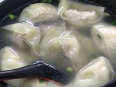三鲜大馄饨-万寿斋(山阴路店)