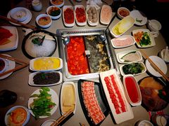 -海底捞火锅(新松江路生日主题店)