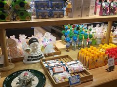 零售区-米洛克欧洲蛋糕(西南路店)