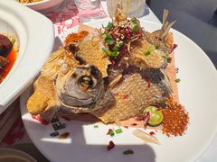 -肥肥虾庄·金牌油焖大虾(汉街SKP店)