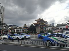 -老滇山寨•云南特色菜•地方菜•民族风情歌舞表演(金碧店)