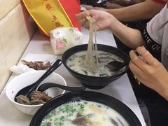 -津津老鸭粉丝馆(正东路店)