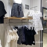 6IXTY8IGHT，一百块在商场买衣服，性价比价格都实惠