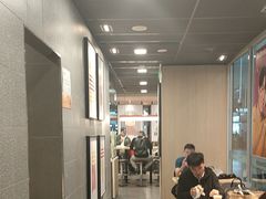 -麦当劳(轻轨曹杨路店)