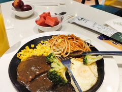 -汤姆家的牛排意面披萨(新城市广场店)