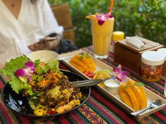 -Tikky Cafe