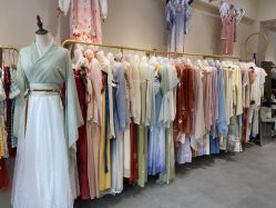 -一揽芳华汉服旗袍体验馆(拙政园店)