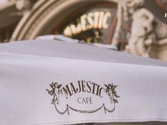 -Majestic Café