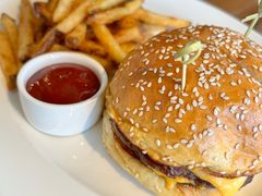 -ROAST coffee & eatery