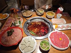 -城墙拐拐火锅(三峡广场黑金冠店)