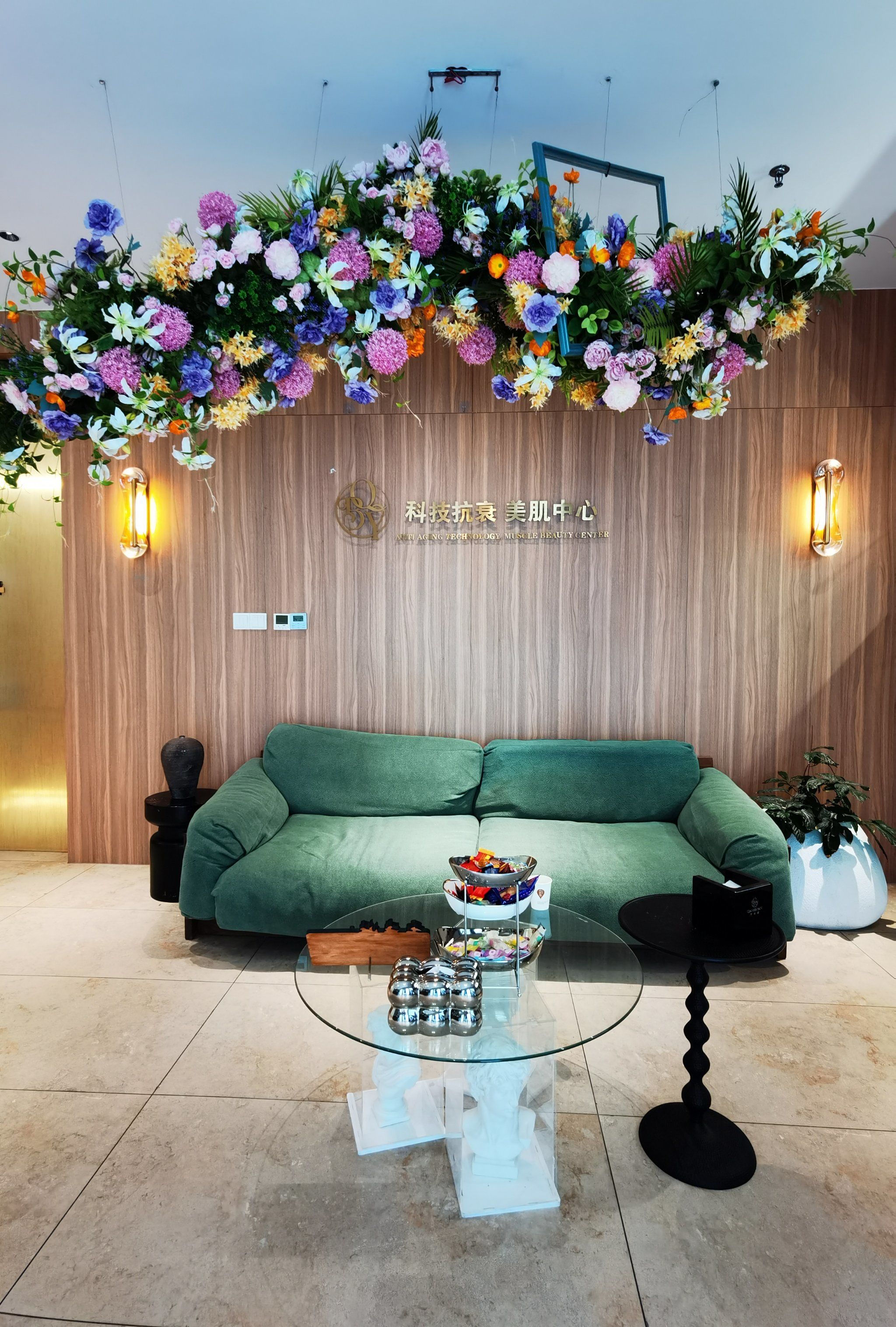 一家以法国意大利产品线为主打的美容美体店