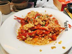 -肥肥虾庄·金牌油焖大虾(首义路店)