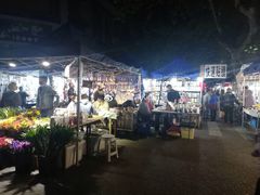 -吴山路夜市