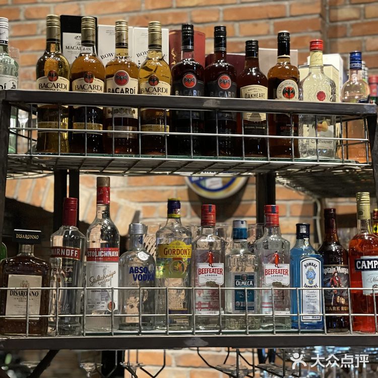 辛德勒啤酒德餐厅正宗德国黑啤烤脆皮猪肘