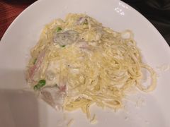 奶油培根意大利面-WOLFGANG PUCK KITCHEN & BAR(迪士尼小镇店)
