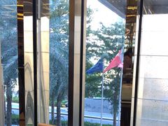 -大中华希尔顿酒店-念自助餐·嗨啤·小龙虾