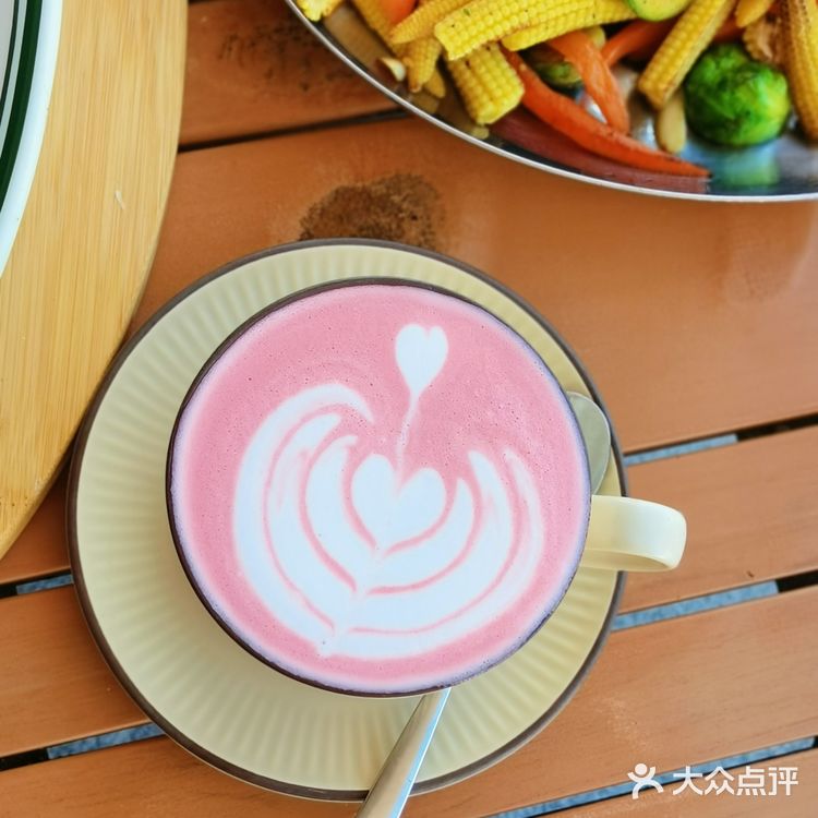 在公园里享用顶级澳洲和牛西冷的感觉太爽了