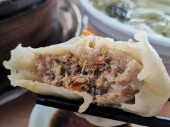 蟹粉小笼包-忆秦园小笼包(惠山古镇总店)
