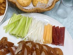 -六和聚传统烤鸭.天津菜(和平店)