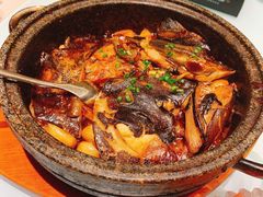 砂锅蝶鱼头-新海渔港·胶东海鲜家常菜·家宴(奥体中心店)