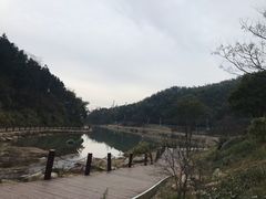 -梅岭月亮湾山体公园