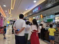 等位区-桂桂茶(滨江百联店)