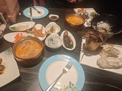 -雍容荟帝王蟹活龙虾展台自助(IFS黑金店)