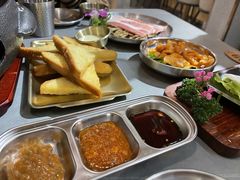 -围炉肉舍•炭烤活鳗•丹东海鲜烤肉(步行街店)