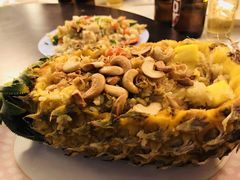 菠萝饭-拉威海鲜市场