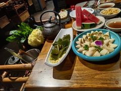 -老牌坊云南鱼豆花火锅(哈西万达店)